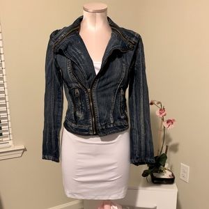 Slimming Jean Jacket 🤩